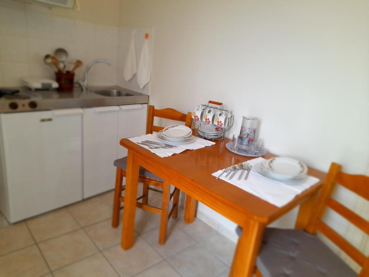 Irinis Apartment In Kalamata Esterno foto